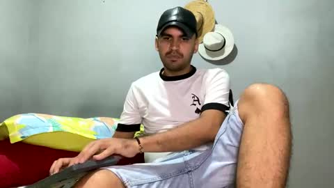 hamiltong12 online show from November 26, 2025, 4:24 am