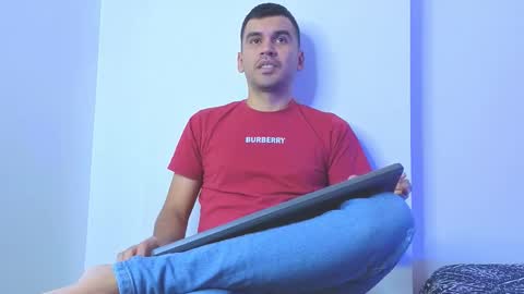 hamiltong12 online show from January 15, 2026, 9:51 pm