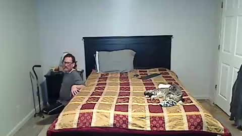 hammerthatthang73 online show from April 7, 2026, 6:14 am