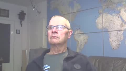 Snapshot of hamto65 chatting on March 6, 2025, 10:15 pm Prefer men 80 online show from March 6, 2025, 10:15 pm