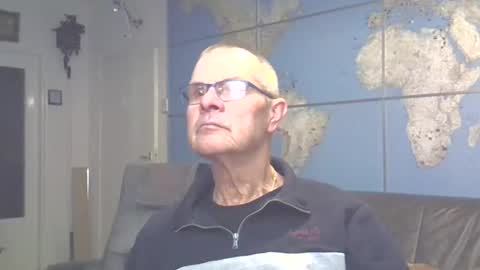 Snapshot of hamto65 chatting on March 8, 2025, 8:25 pm Prefer men 80 online show from March 8, 2025, 8:25 pm