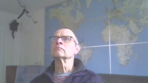 Snapshot of hamto65 chatting on November 18, 2025, 2:43 pm Prefer men 80 online show from November 18, 2025, 2:43 pm