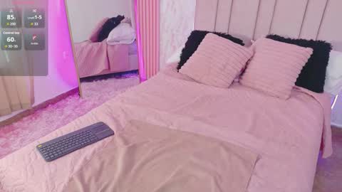 Hanna Rosse online show from February 12, 2026, 2:23 pm