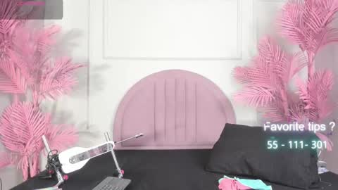 hanaahquinn online show from January 14, 2026, 11:38 am