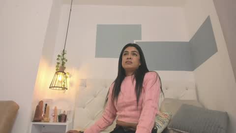 hanah_gray online show from January 26, 2025, 11:39 am