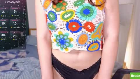 hanahwoods online show from October 19, 2025, 1:17 am