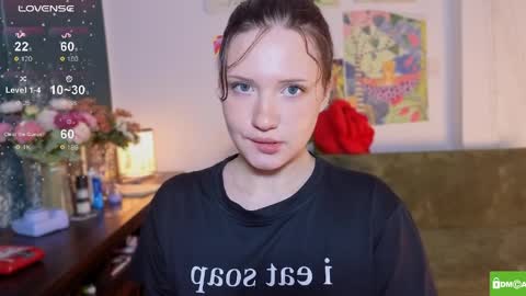 hanahwoods online show from April 4, 2026, 2:32 am