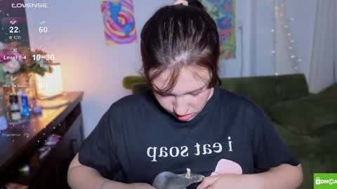 hanahwoods online show from April 4, 2026, 3:09 pm