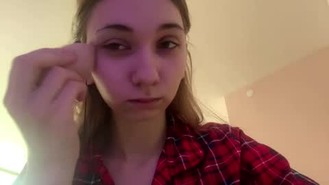 Alya online show from May 14, 2026, 5:14 am