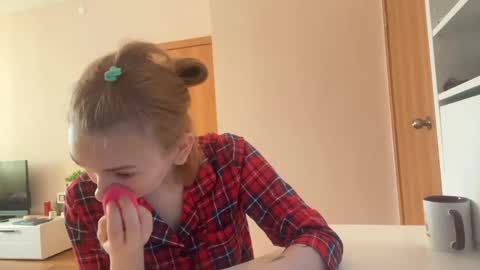 Alya online show from May 17, 2026, 4:21 am