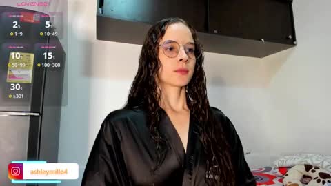 hanasleep online show from October 4, 2025, 7:12 pm