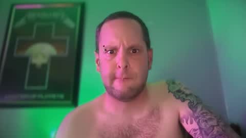 hand_banana_420 online show from September 17, 2025, 2:02 am