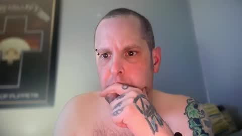 hand_banana_420 online show from December 17, 2025, 1:44 am