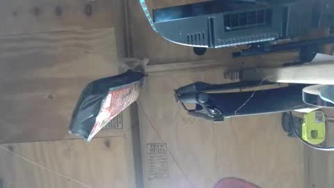 Snapshot of handiemanhere chatting on December 8, 2024, 5:39 am naked man online show from December 8, 2024, 5:39 am