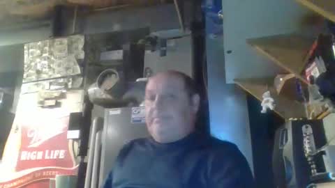 Snapshot of handiemanhere chatting on October 31, 2025, 2:45 am naked man online show from October 31, 2025, 2:45 am