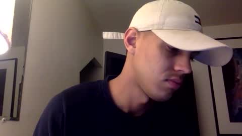 handsome01_ online show from January 6, 2026, 5:38 pm