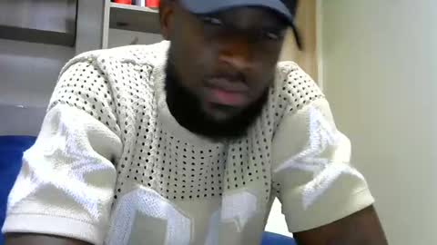 Snapshot of handsome_king30 chatting on January 15, 2025, 11:08 pm handsome king online show from January 15, 2025, 11:08 pm