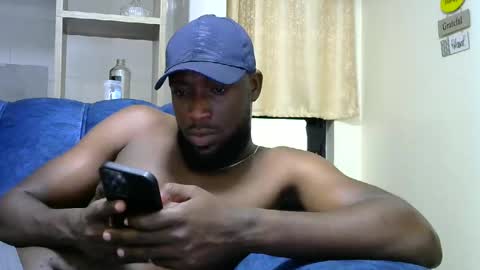 Snapshot of handsome_king30 chatting on February 24, 2025, 6:26 pm handsome king online show from February 24, 2025, 6:26 pm