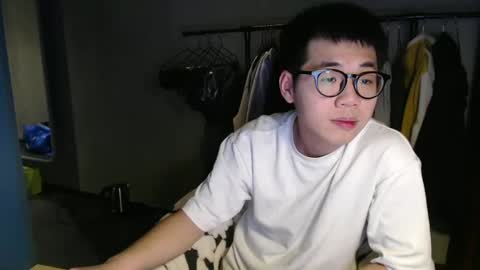 handsome_mannn online show from January 19, 2025, 7:47 pm