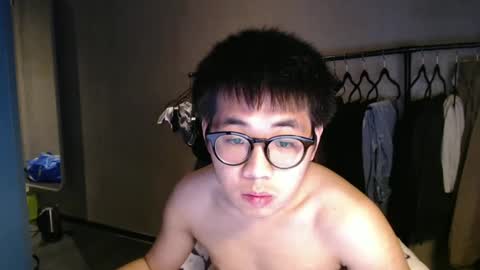 handsome_mannn online show from February 15, 2025, 9:37 pm