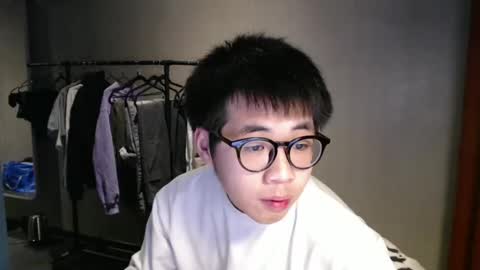 handsome_mannn online show from February 21, 2025, 8:27 pm