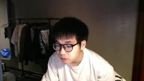 handsome_mannn online show from February 24, 2025, 9:09 pm
