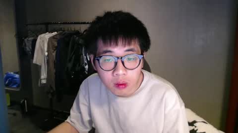 handsome_mannn online show from February 27, 2025, 12:32 am