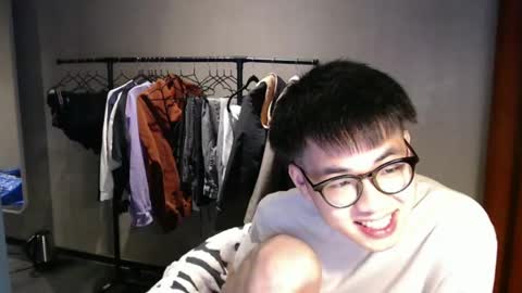 handsome_mannn online show from March 3, 2025, 12:48 am