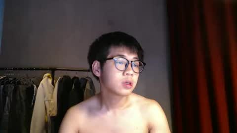 handsome_mannn online show from September 28, 2025, 7:41 pm