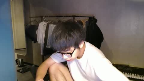 handsome_mannn online show from October 11, 2025, 8:51 pm