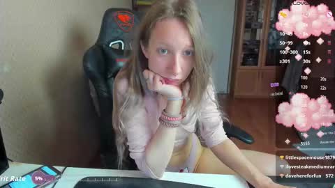 Mila online show from October 1, 2025, 7:25 am