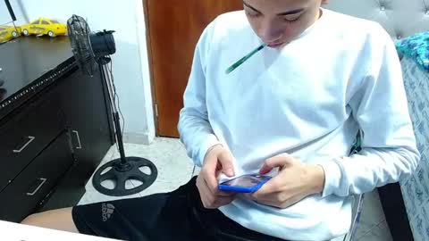 Snapshot of handsome_white1 chatting on December 9, 2024, 6:23 am jorge daniel online show from December 9, 2024, 6:23 am