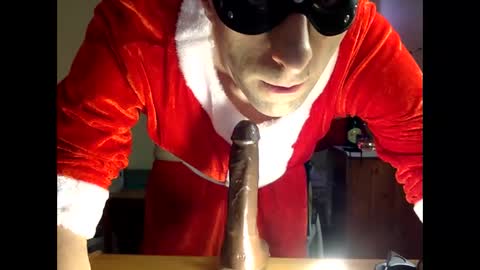 Snapshot of handsomealfie chatting on December 8, 2024, 9:52 pm HandsomeAlfie online show from December 8, 2024, 9:52 pm