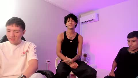 leonardfarrucknick and otis online show from May 22, 2026, 8:58 pm