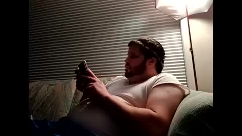 handsomedaddy198923 online show from November 13, 2025, 7:40 am