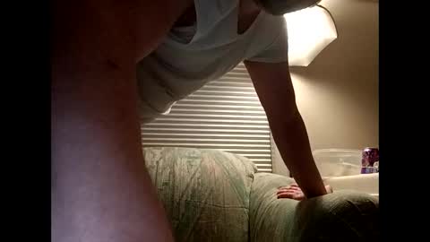 handsomedaddy198923 online show from November 27, 2025, 8:05 am