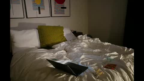 Snapshot of handsomedeck23 chatting on December 4, 2025, 5:17 am handsomedeck online show from December 4, 2025, 5:17 am