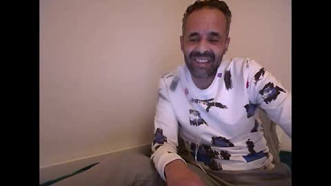 Snapshot of handsomepenis20cm chatting on October 17, 2025, 11:51 pm handsomepenis20cm online show from October 17, 2025, 11:51 pm