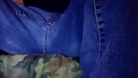 handsumload_11 online show from November 9, 2025, 1:53 pm