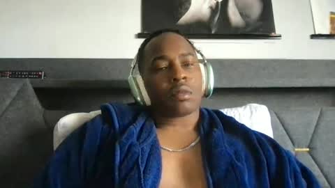 Snapshot of handyfranklin chatting on July 20, 2026, 6:10 pm Chocolate Exhibitionist online show from July 20, 2026, 6:10 pm