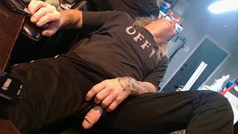 handystud33 online show from March 5, 2026, 9:27 am