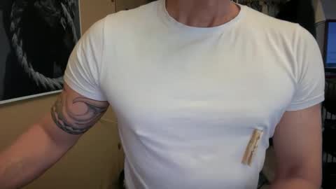 hanky online show from February 14, 2025, 1:51 pm