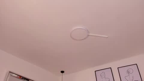 hanna__evans_ online show from October 24, 2025, 12:01 pm