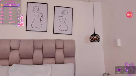 hanna__evans_ online show from November 19, 2025, 11:54 am