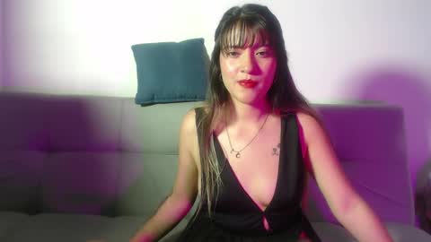 Hanna  online show from April 22, 2026, 12:02 am