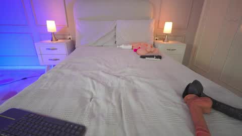 hanna online show from March 12, 2026, 3:23 am