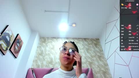 Snapshot of hanna_corne chatting on December 6, 2024, 11:44 am HANNA online show from December 6, 2024, 11:44 am