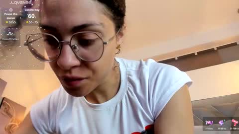 Snapshot of hanna_corne chatting on October 10, 2025, 1:43 pm HANNA online show from October 10, 2025, 1:43 pm