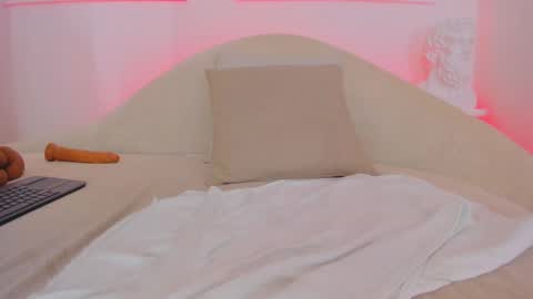 Hanna online show from March 8, 2025, 2:45 am