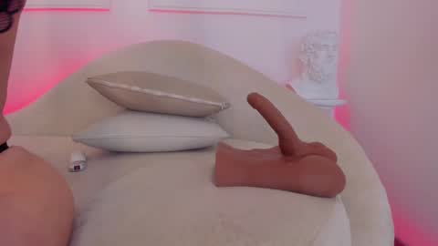 Hanna online show from March 8, 2025, 11:39 pm